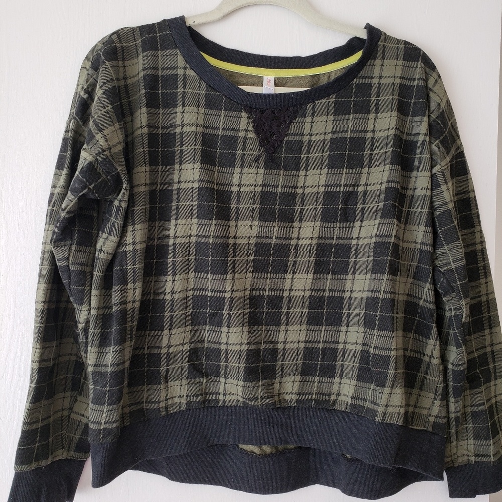 Plaid Sweatshirt w/ Lace Detail